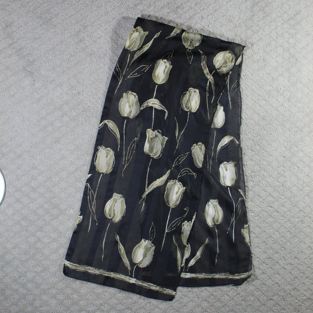 Vintage 90s Black & Cream Tulip Scarf